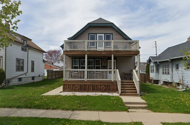 Building Photo - 1335 S 56th St Unit Lower