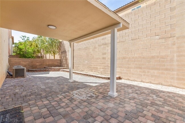 Photo - 5568 Jelsma Ave