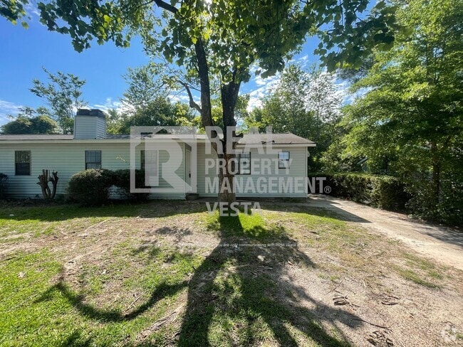 Building Photo - 617 Maplewood Dr Rental