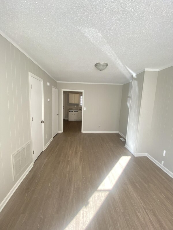303 Pineywood Rd Condo For Rent in Thomasville, NC