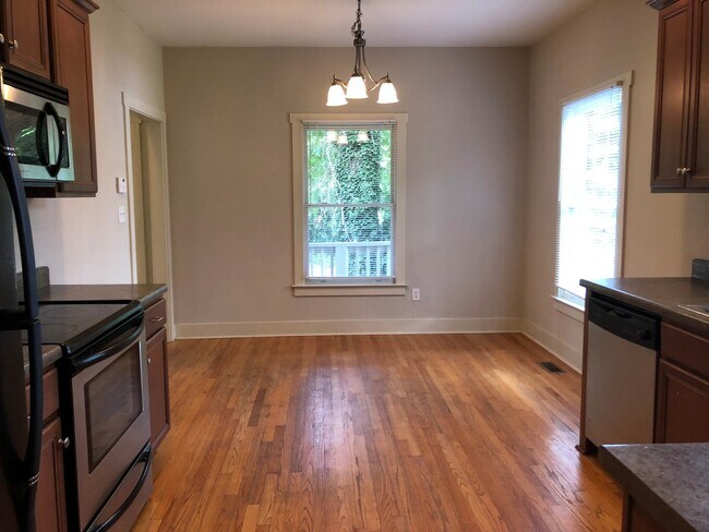 Photo - PRE-LEASING FOR AUGUST 2026!