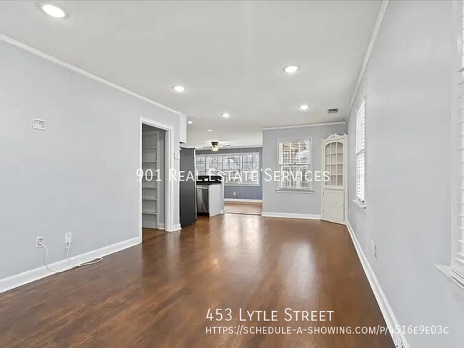 Photo - 453 Lytle St