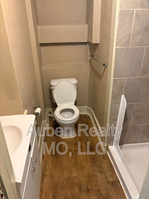 Photo - 3808 Wyandotte St Unit 1