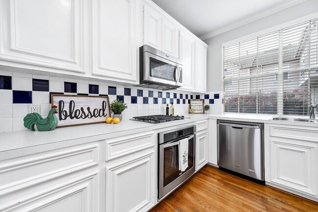 Photo - 1422 Crocker St Rental