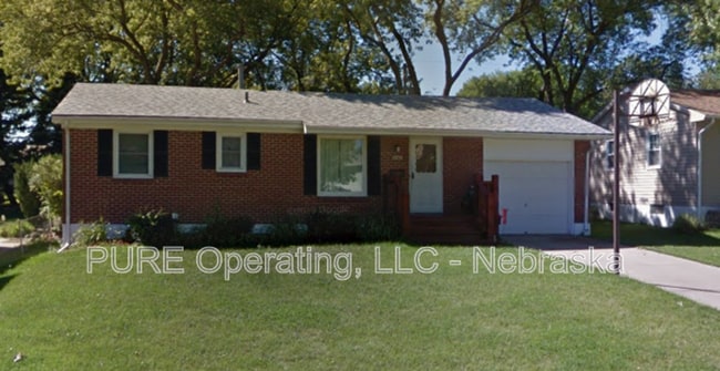 Building Photo - 12735 B St Rental