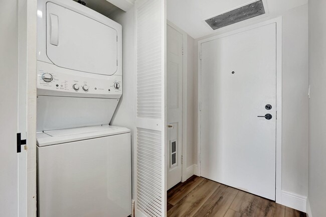 Photo - 2900 NE 14th Street Causeway Unit 602