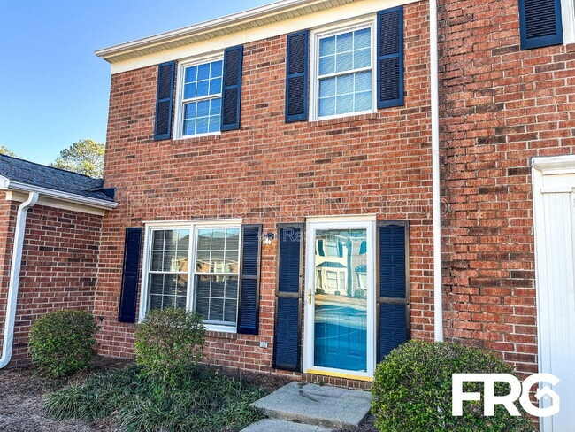 Photo - 2700 Thackery Rd