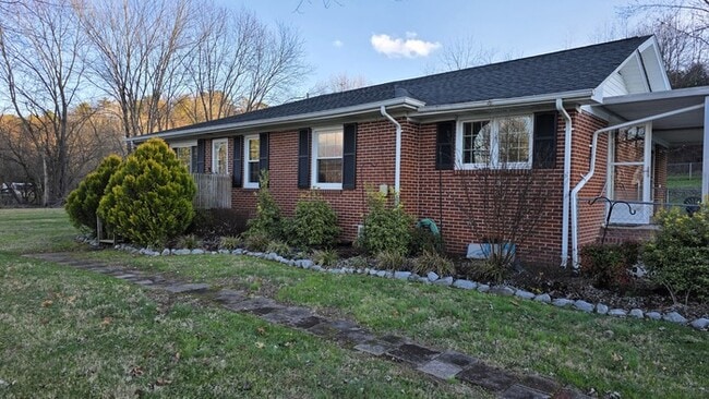 Building Photo - Delightful Home Now For Lease