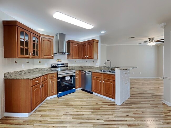 Photo - 103 Coralwood Cir