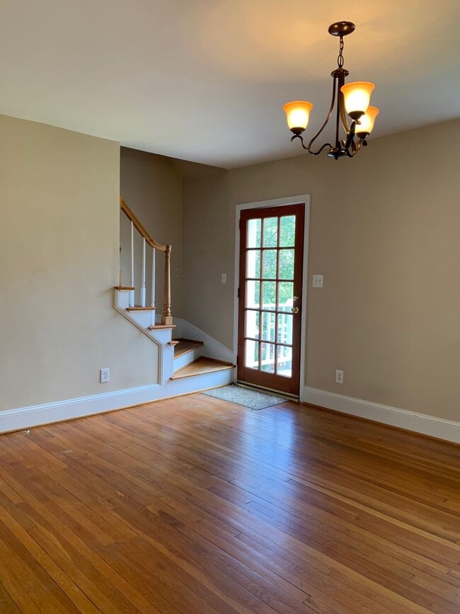 Photo - 3017 Mayview Rd