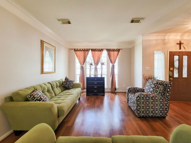 Photo - 8002 Weeping Willow Pl