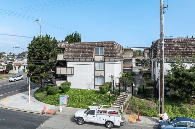 exterior - 1550 Bancroft #112