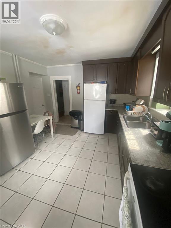 Photo - 9 Waterloo Ave