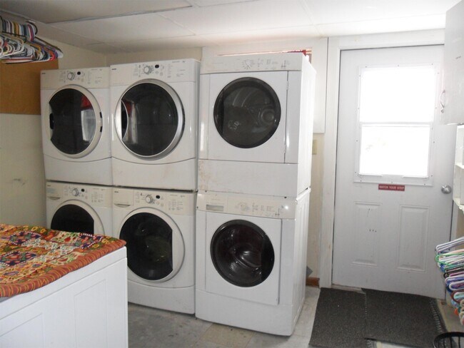 Photo - 327 Shusta Rd Unidad 1