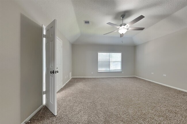 Photo - 5 Regency Ct