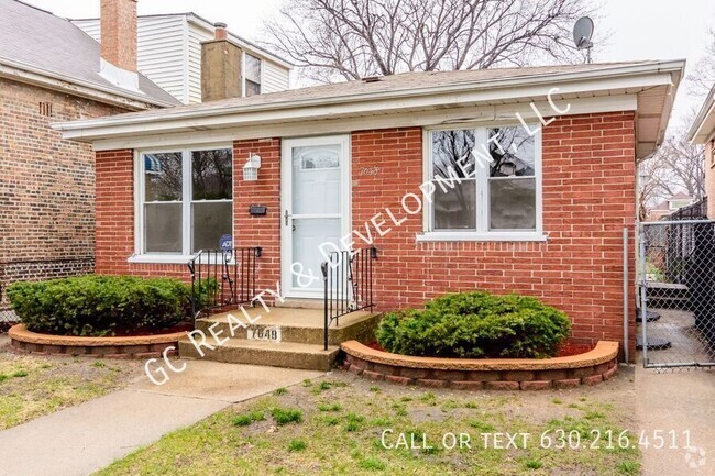 Building Photo - 7648 S King Dr Rental