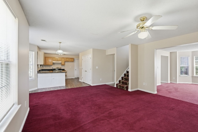 Photo - 589 Wren Walk