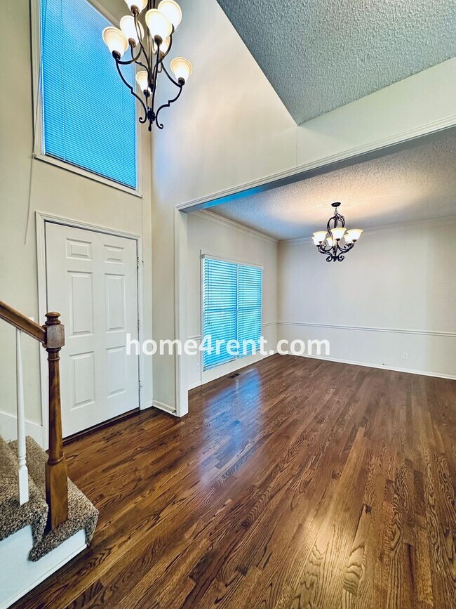 Photo - Blue Valley Northwest home on a cul-de-sac w/ granite counters, ss appliances and fenced yard!