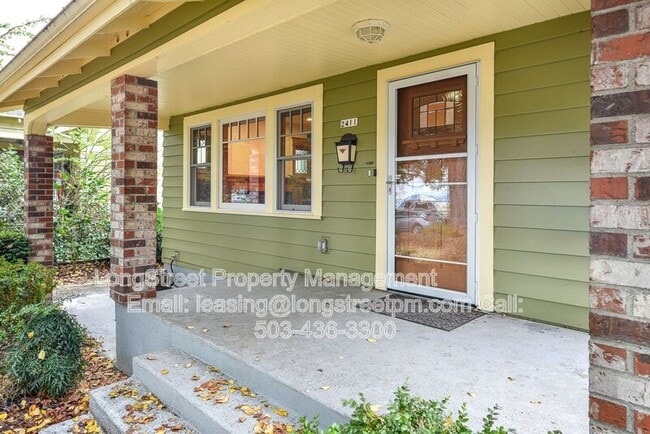 Photo - 2411 SE Elliott Ave