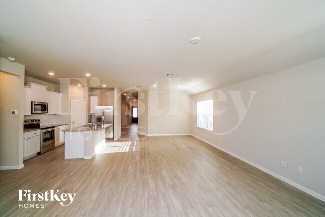 Photo - 2704 La Mundial St