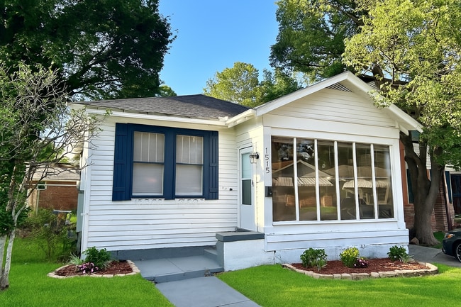 Building Photo - 1515 Olive St Rental