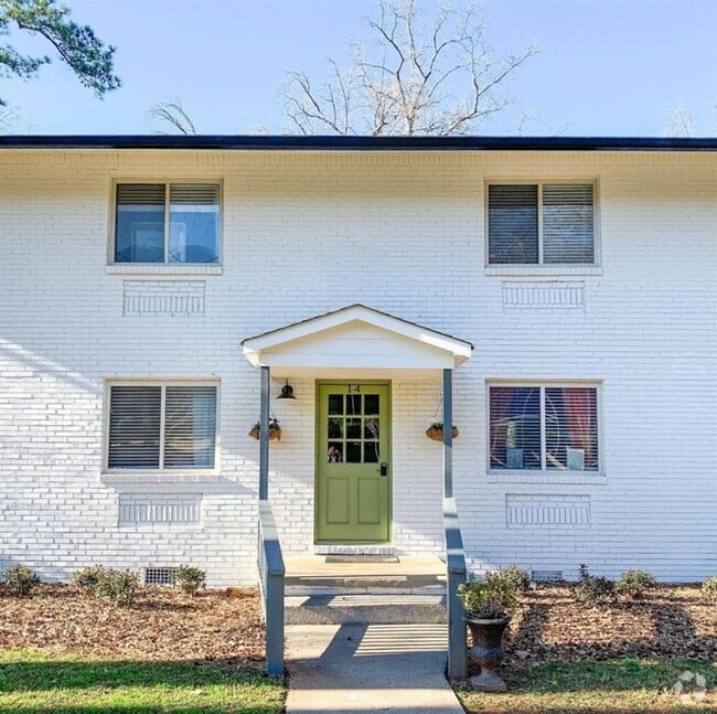 Building Photo - 711 Oakview Rd Unit 2 Rental