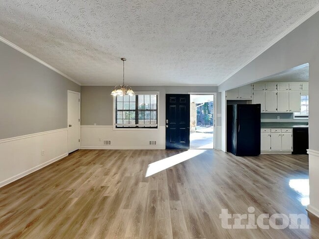 135 Stephens Dr