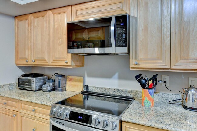 Photo - CANAL FRONT CONDO Unit 115