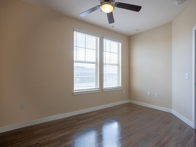 Photo - Save Big—Call Now! Get $500 Off Your Rent! Unit SLC2