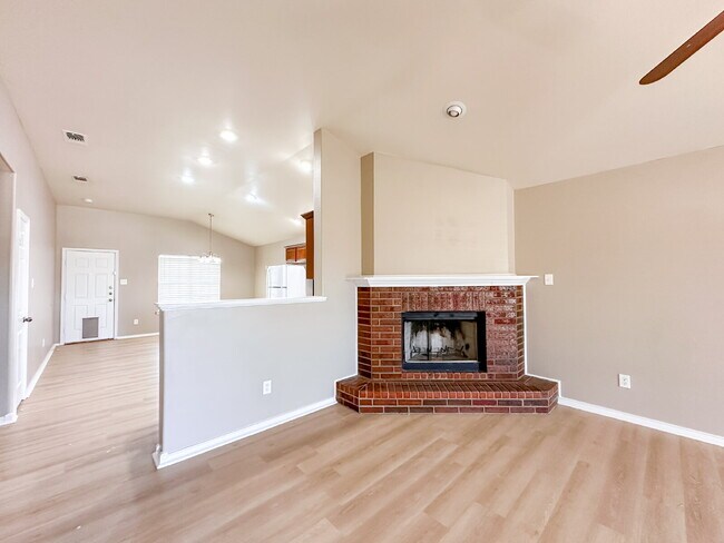 Photo - 3-Bedroom Home in Milwaukee Ridge!