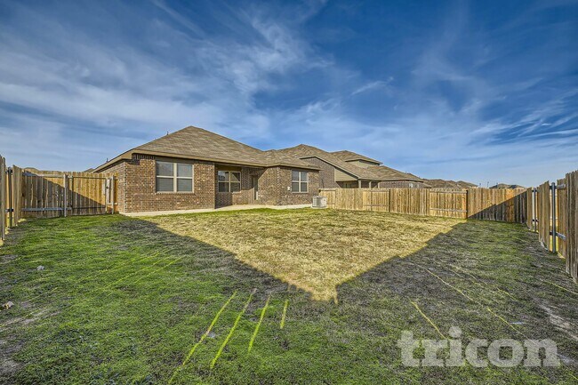 Photo - 1833 Chesapeake Dr