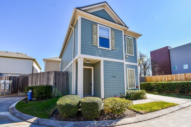 Photo - 1702 Redwing Pines Dr