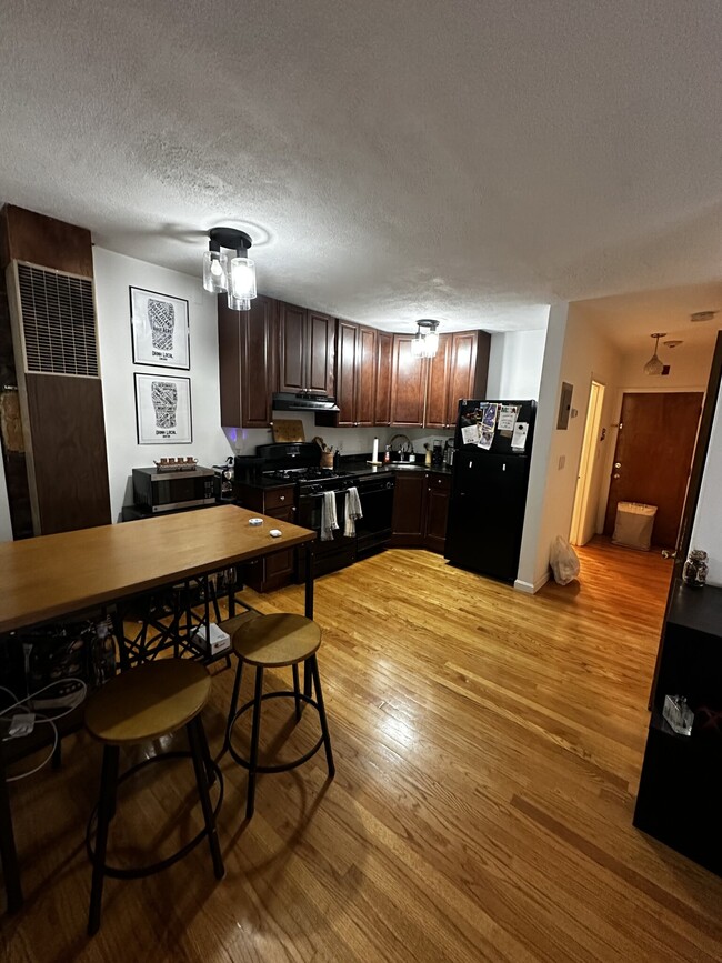 Photo - 150 Endicott St Apartments Unit 3