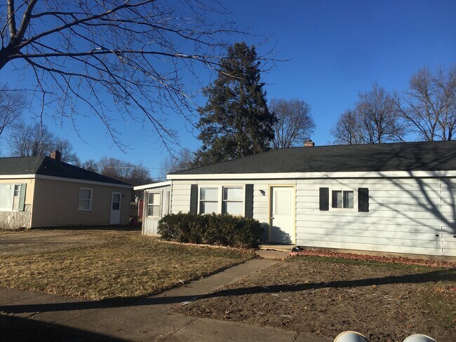 Photo - 706/708 E Division St. Unidad 706