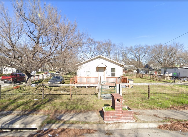 Photo - 6100 Kasper St