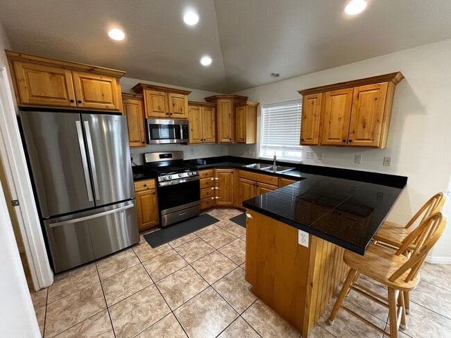 Photo - Beautiful 3 Bedroom/2 Bath Home in Springville!