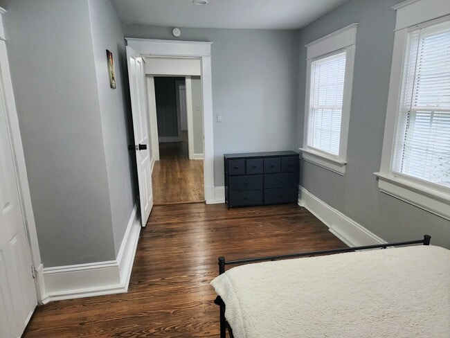 Photo - 523 Avent St