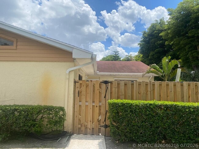4397 Woodstock Dr
