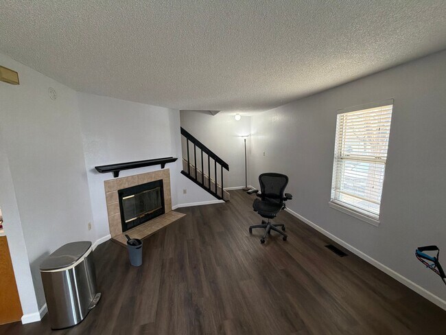 Photo - 1334 Firefly Cir