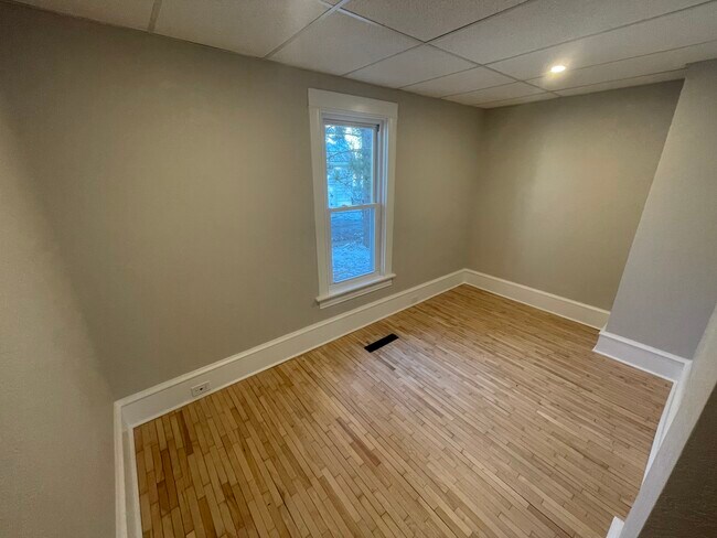 Photo - 184 N Washington St