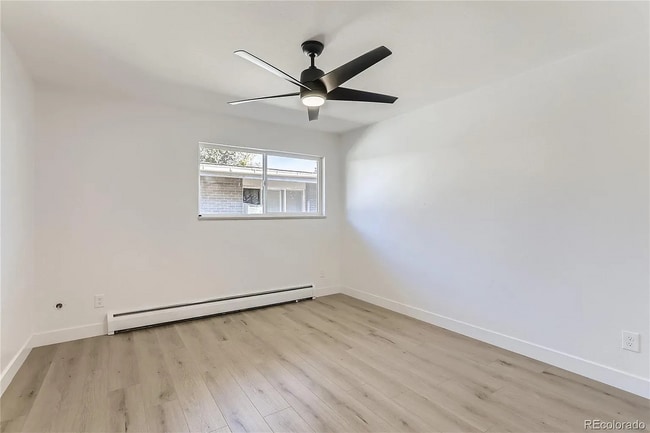 Photo - 1632 Chester St