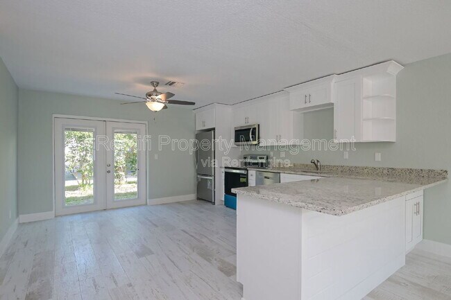 Photo - 1322 Miramar St Unit 2