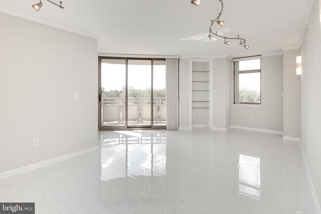 7111 Woodmont Ave Unit 602