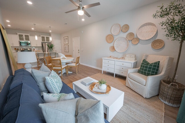 Photo - Hawthorne Waterside