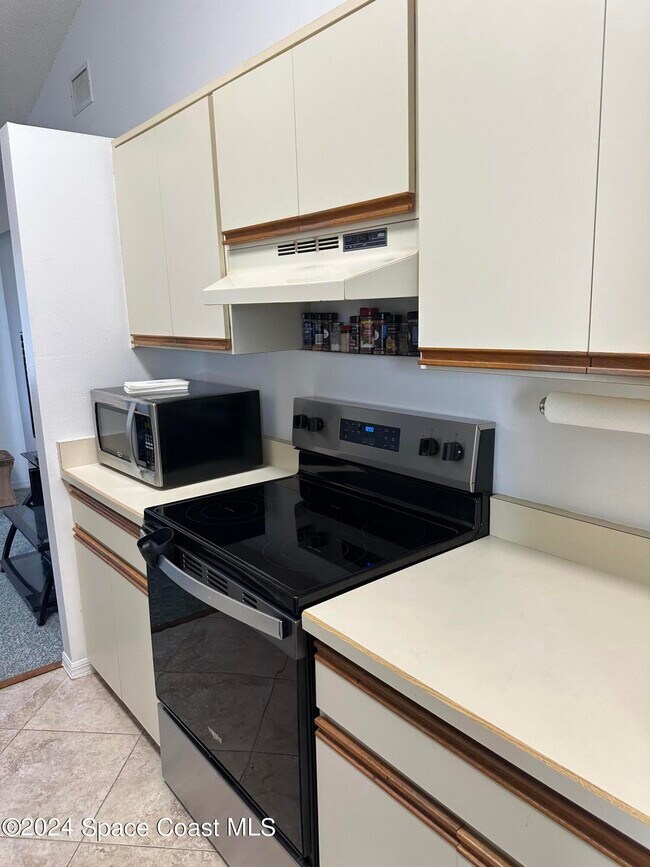 Photo - 706 Beach Park Ln