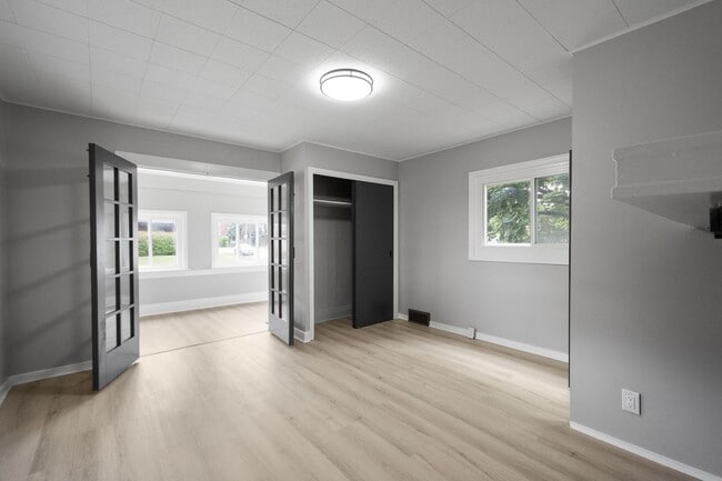 Photo - Stunning 2 bedroom home in Whitaker available January 15!