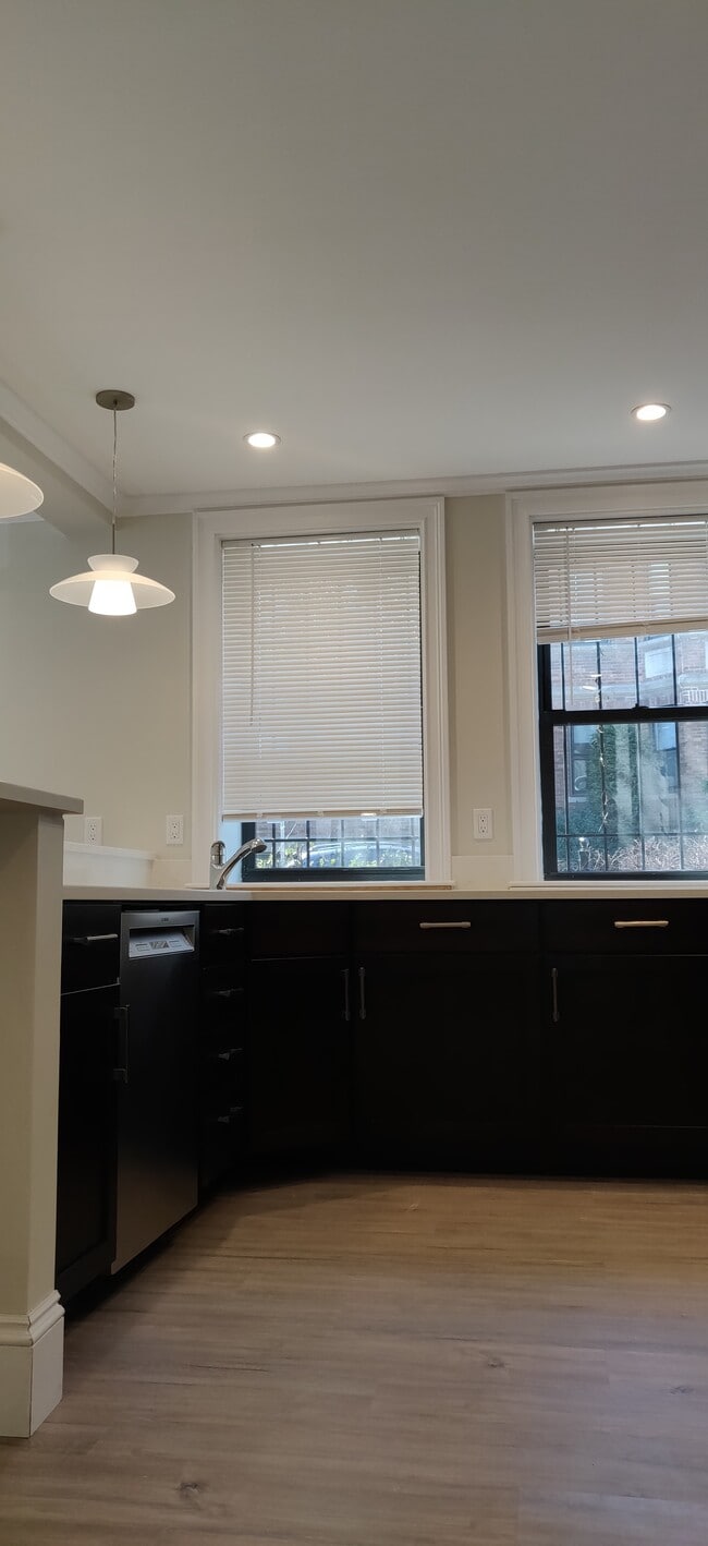 Photo - 31 Glenville Ave Unidad 1