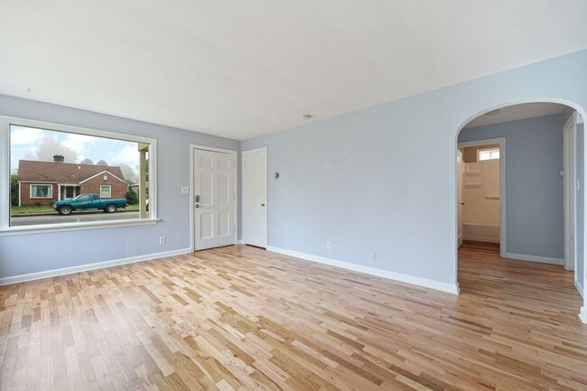 Photo - Eastside rambler with A/C, 2 bed 1 bath. Olympia School District.