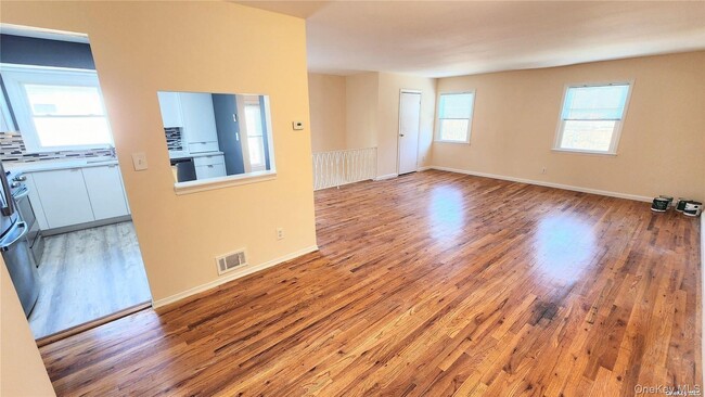 Photo - 244-57 Grand Central Pkwy Unit 2