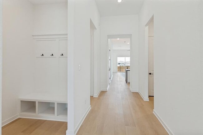 Photo - 120 Darlington Ct